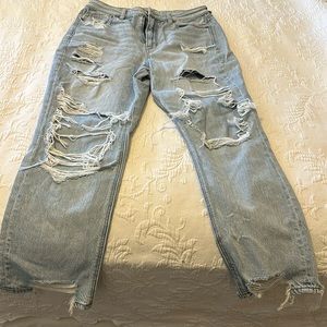 American eagle women’s ripped jeans